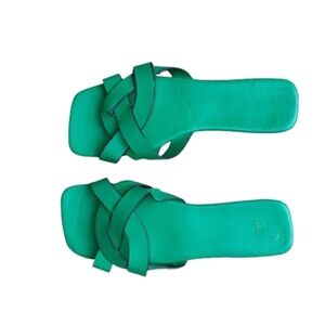 New Cond. Emerald Woven Square-Toe Slides – EU 38 / US 7.5